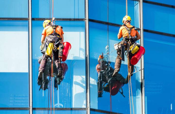 Des vitres éclatantes pour vos bureaux ou votre résidence